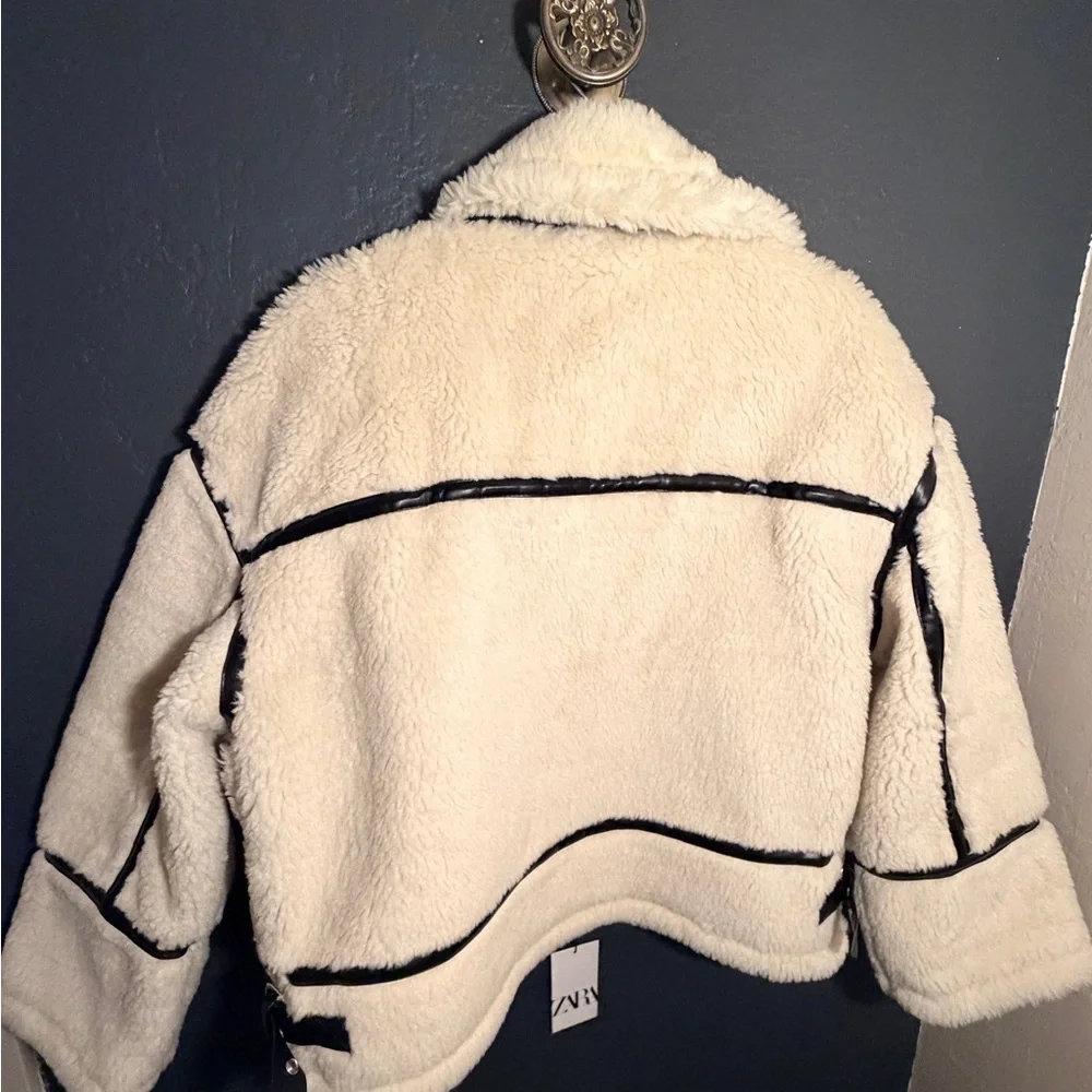 Zara Black and White Sherpa Jacket - Picture 5 of 5